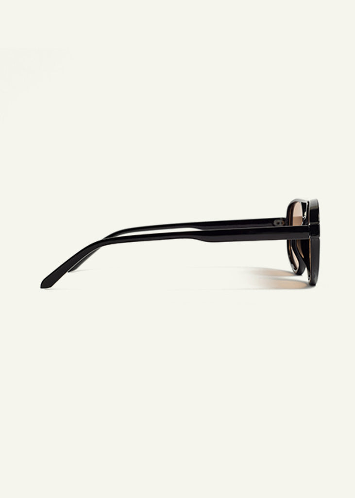sybaria; sybaria sunglasses; MOSCOVA sunglasses (BLACK & MOCHA); Aviator; luxury Aviator; premium unisex eyewear; ultralight polycarbonate eyewear; Mocha UV400 lenses; high fashion eyewear; chromotherapy eyewear;