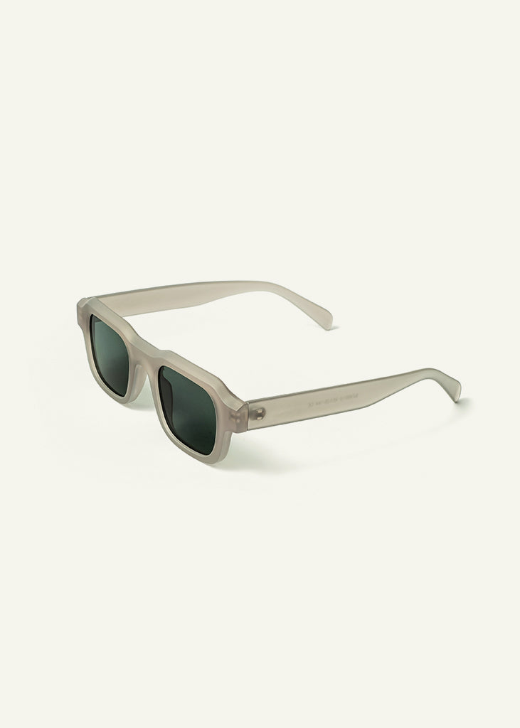 sybaria; sybaria sunglasses; VERSILIA sunglasses (MATTE GRAY & OLIVE); Wayfarer; luxury Wayfarer; premium unisex eyewear; ultra-lightweight polycarbonate eyewear; Olive UV400 lenses; high fashion eyewear; chromotherapy eyewear;