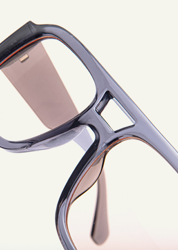 sybaria; sybaria sunglasses; MONTENAPOLEONE sunglasses (BLACK & AMBER); Aviator; luxury Aviator; premium unisex eyewear; ultra-lightweight polycarbonate eyewear; Amber UV400 lenses; high fashion eyewear; chromotherapy eyewear;