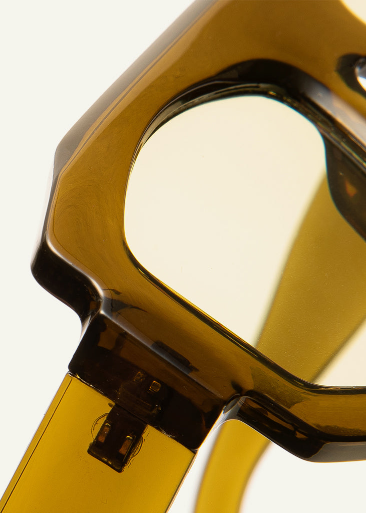 sybaria; sybaria sunglasses; SPARTACO sunglasses (AVOCADO & PISTACHIO); Oversized & Oval; Oversized & Oval luxury; premium unisex glasses; ultra-light polycarbonate glasses; Pistachio UV400 lenses; high-fashion glasses; chromotherapy eyewear;